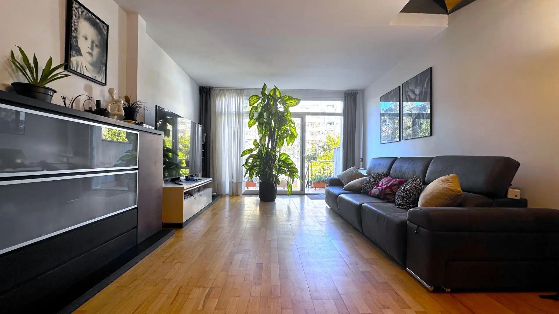 Sala de estar de Casa o chalet en venta en Terrassa con Aire acondicionado, Calefacción y Terraza