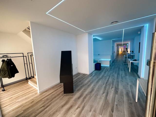 Local comercial en Venta en Nou Moles