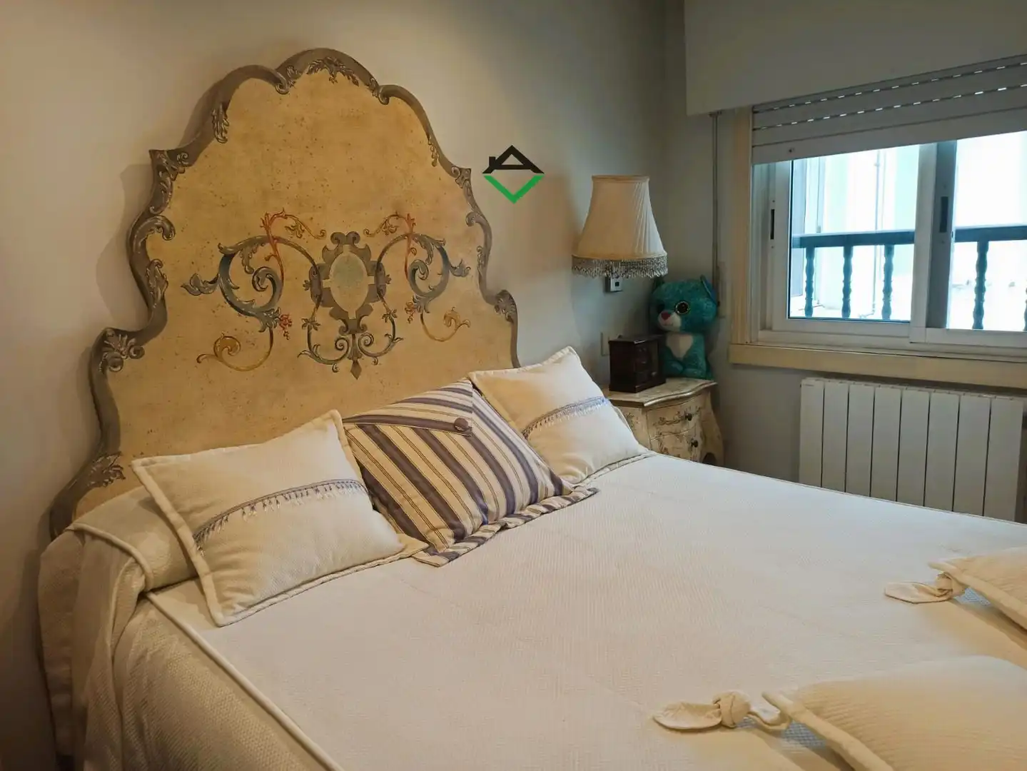 Habitación de Ático en venta en Cangas  con Calefacción, Terraza y Amueblado