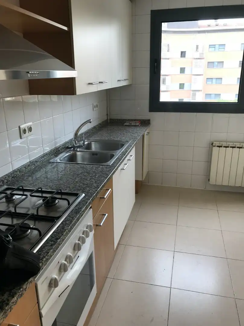 Cocina de Piso en venta en Sant Joan Despí con Aire acondicionado, Calefacción y Horno
