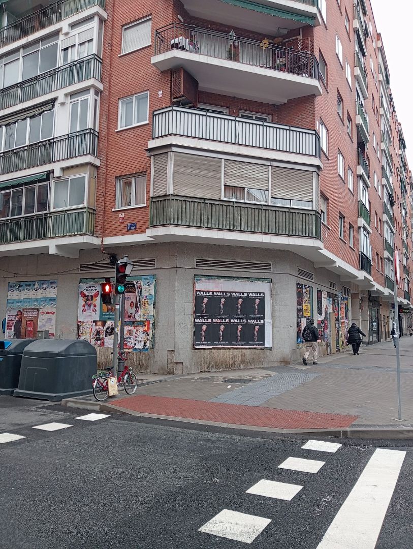 Exterior view of Premises for sale in  Madrid Capital