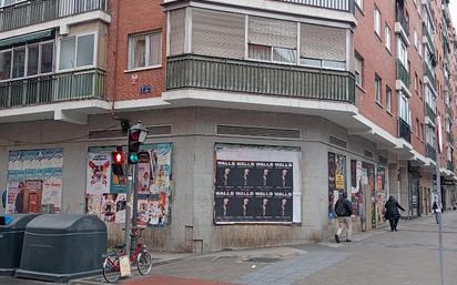 Exterior view of Premises for sale in  Madrid Capital