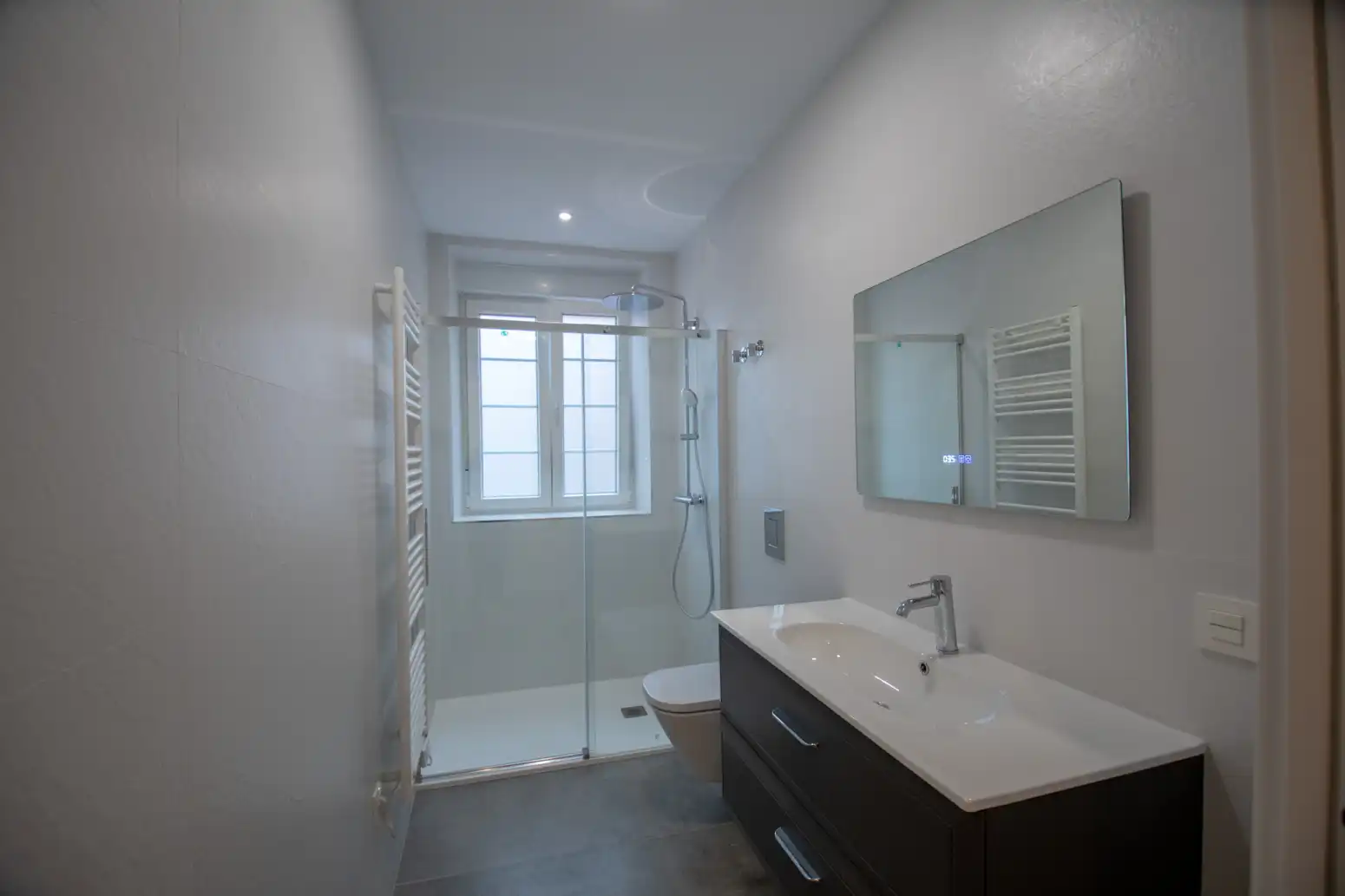 Baño de Piso en venta en Villaviciosa con Calefacción, Terraza y Domótica