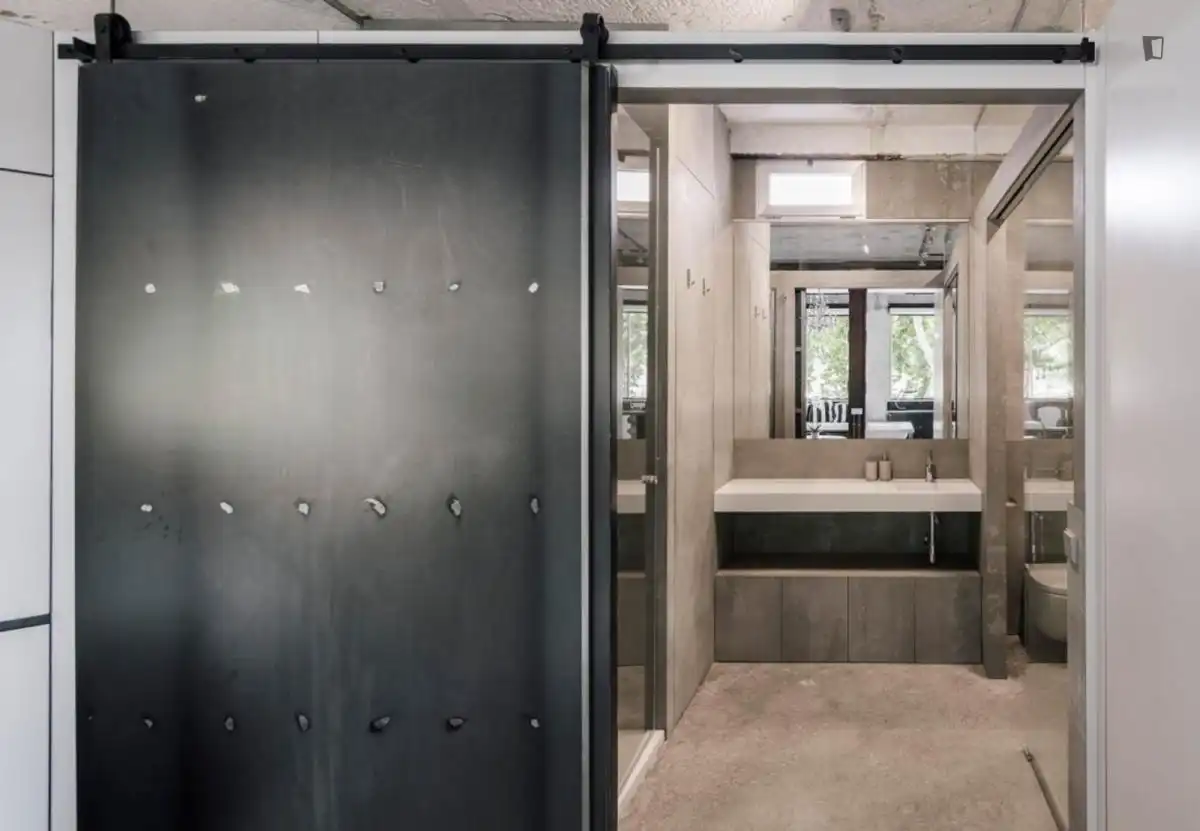 Bathroom of Study for rent in Madrid  with Air Conditioner, Heating and Furnished
