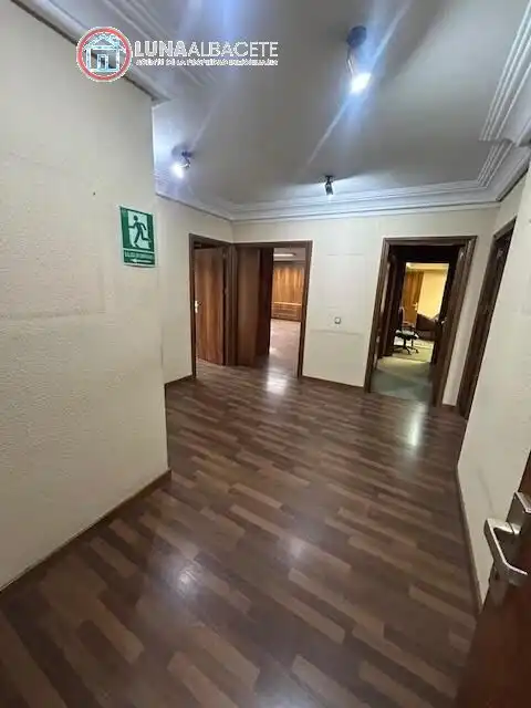 Oficina en venda a Estación