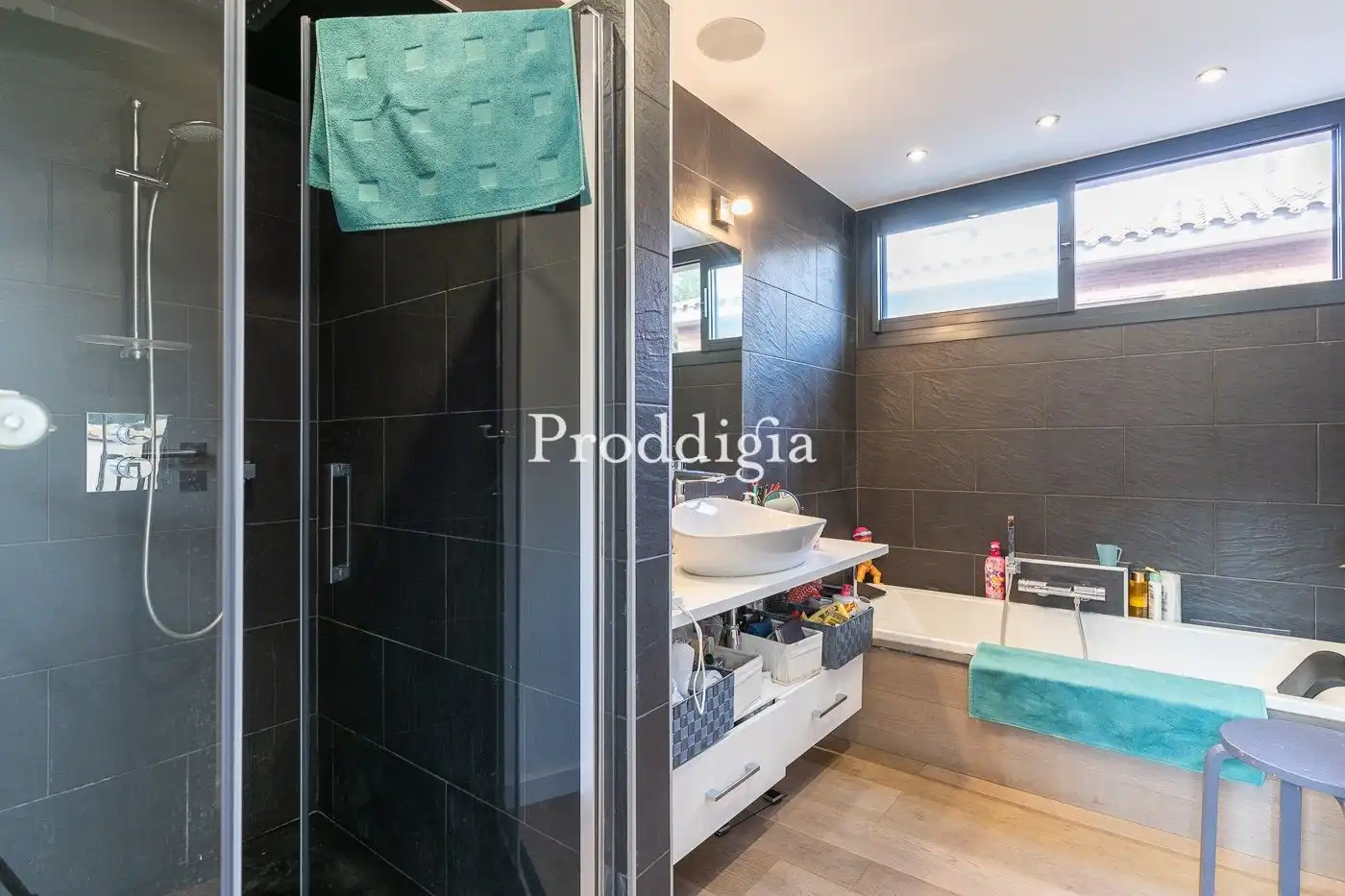 Bathroom of Houses for sale in Sant Cugat del Vallès  with Air Conditioner, Heating and Storage room