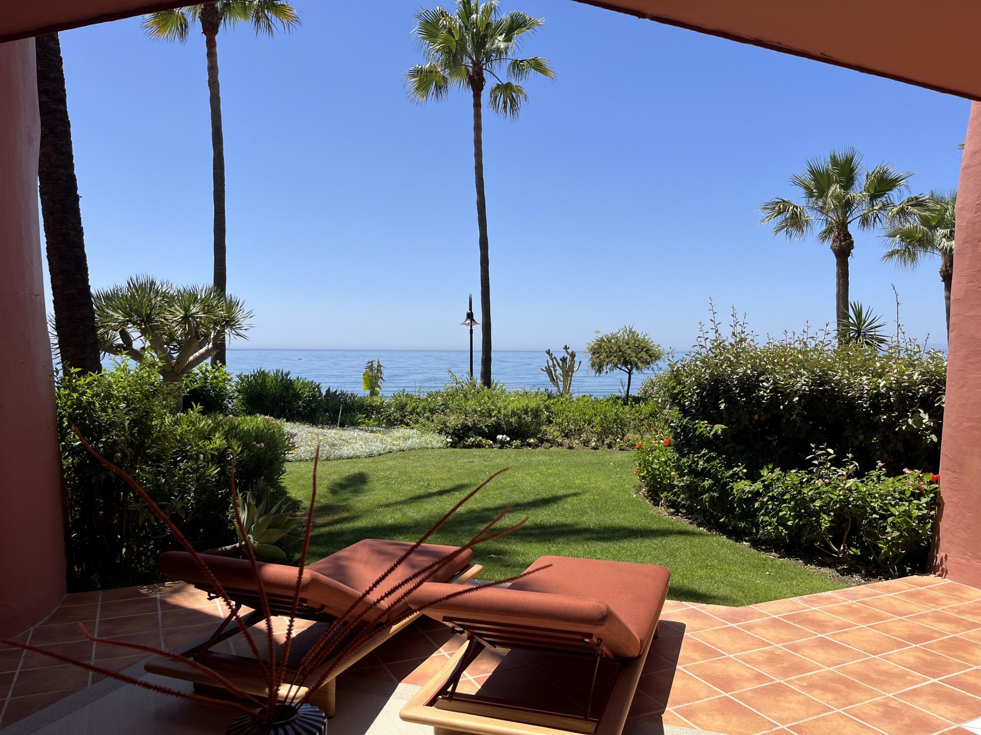 Jardí de Planta baixa en venda en Estepona amb Aire condicionat, Terrassa i Piscina
