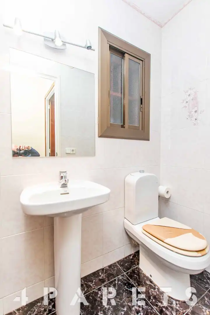 Baño de Piso en venta en Premià de Mar con Calefacción, Horno y Balcón