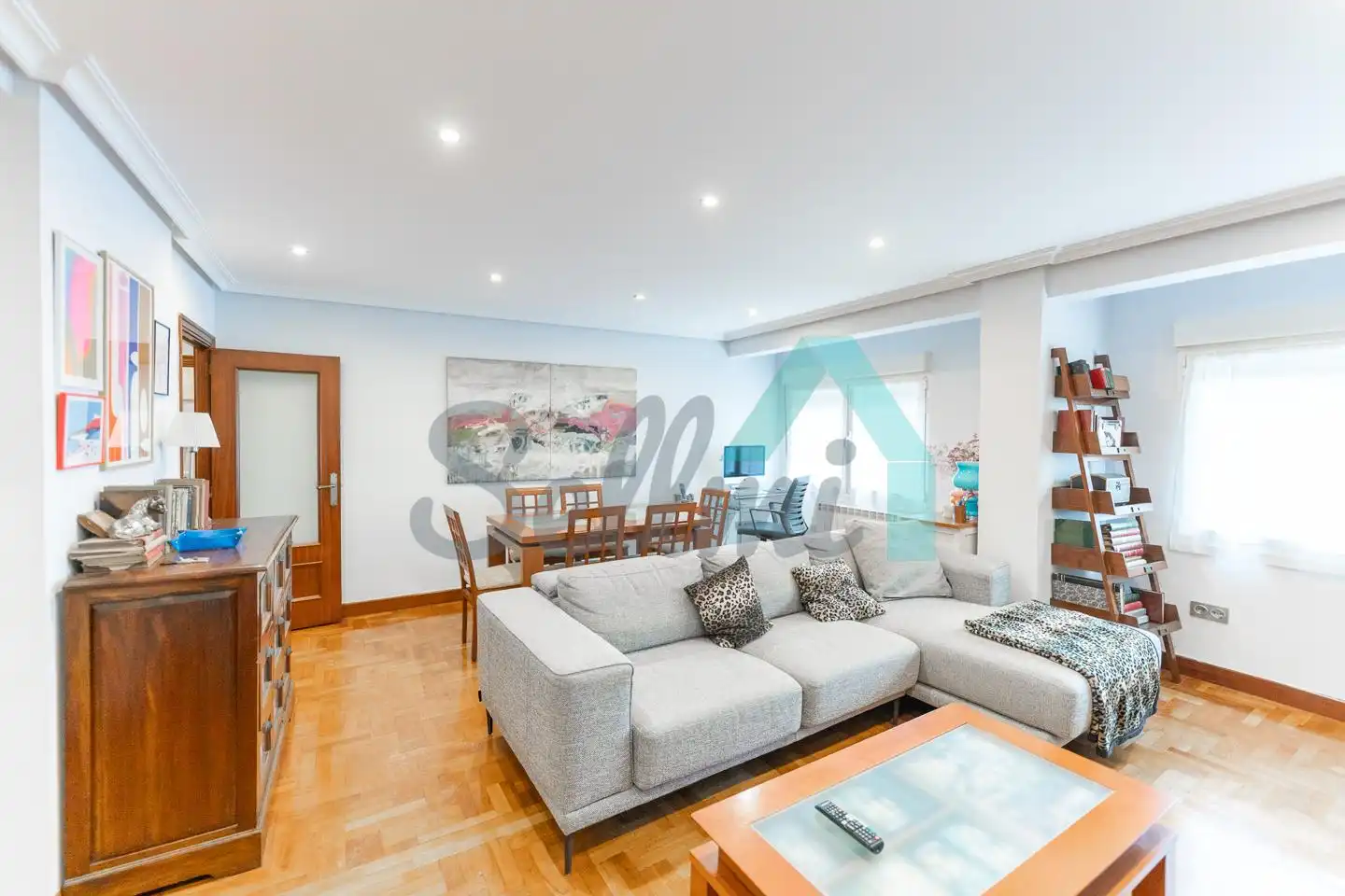 Sala de estar de Piso de alquiler en Gijón  con Calefacción, Parquet y Amueblado
