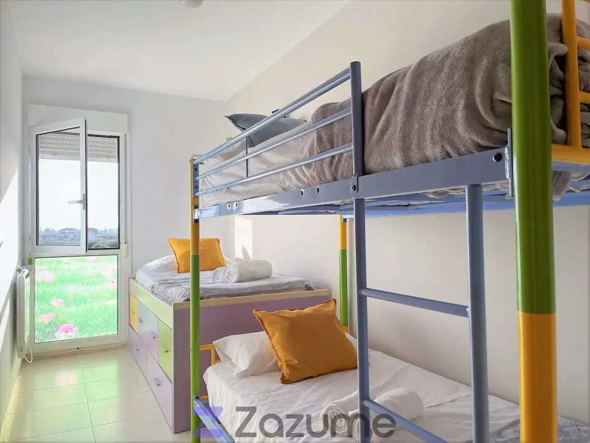 Habitación de Piso de alquiler en Camarles con Aire acondicionado, Piscina y Amueblado