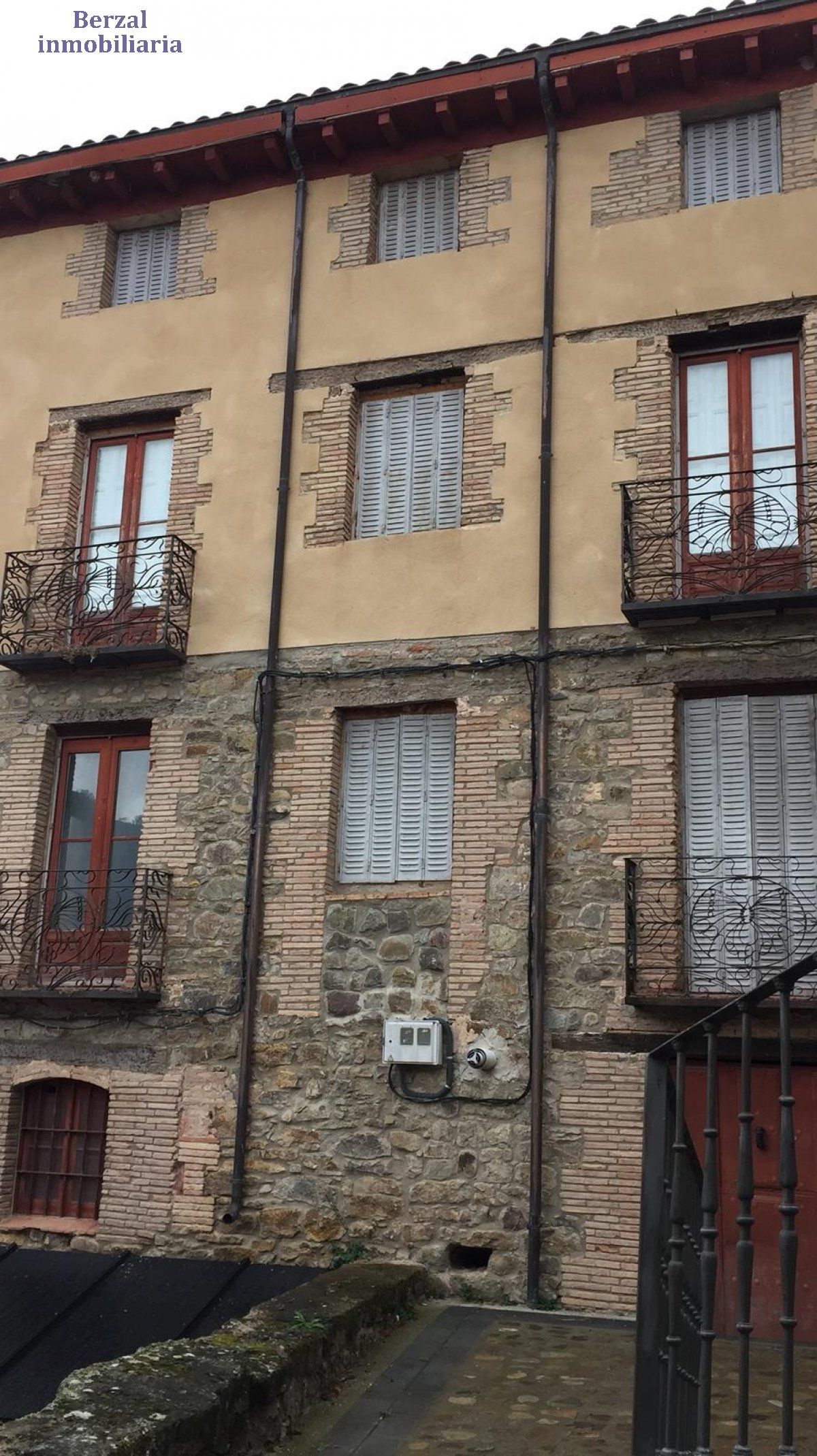 Exterior view of Country house for sale in Cabezón de Cameros  with Balcony