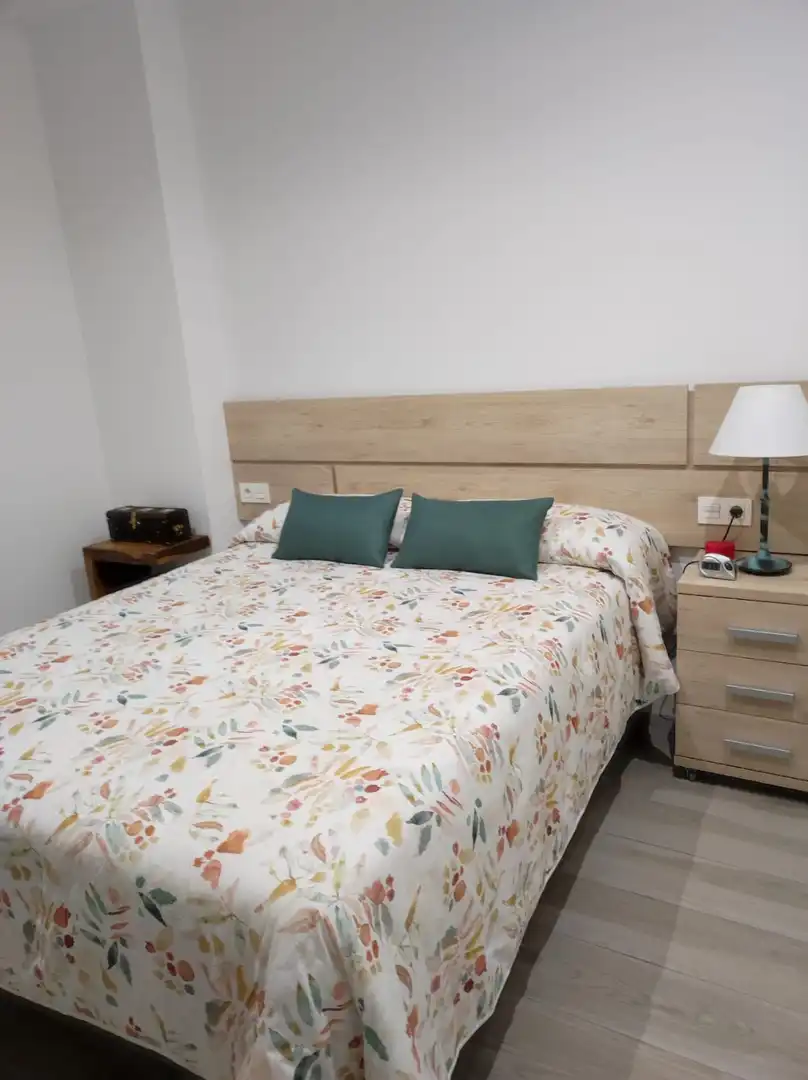 Schlafzimmer von Wohnung zum Verkauf in Monzón mit Klimaanlage, Heizung und Möbliert