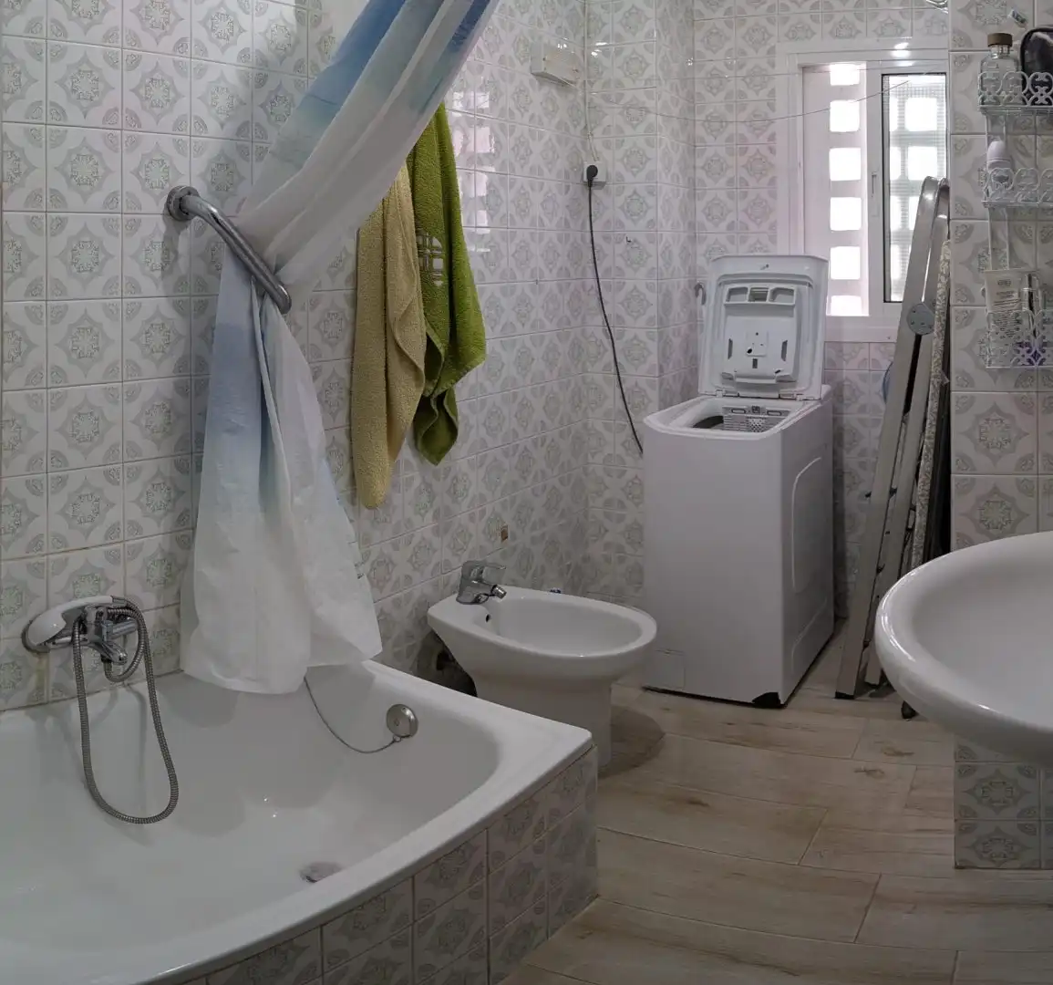 Bathroom of Flat for rent in Salobreña  with Terrace and Community pool
