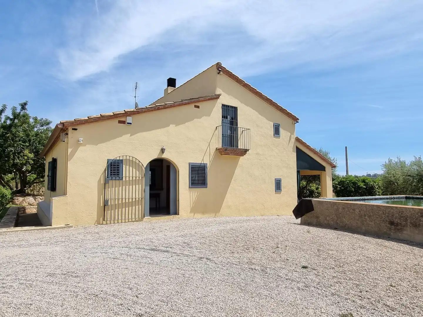 Vista exterior de Finca rústica en venda en Roda de Berà amb Aire condicionat, Calefacció i Jardí privat