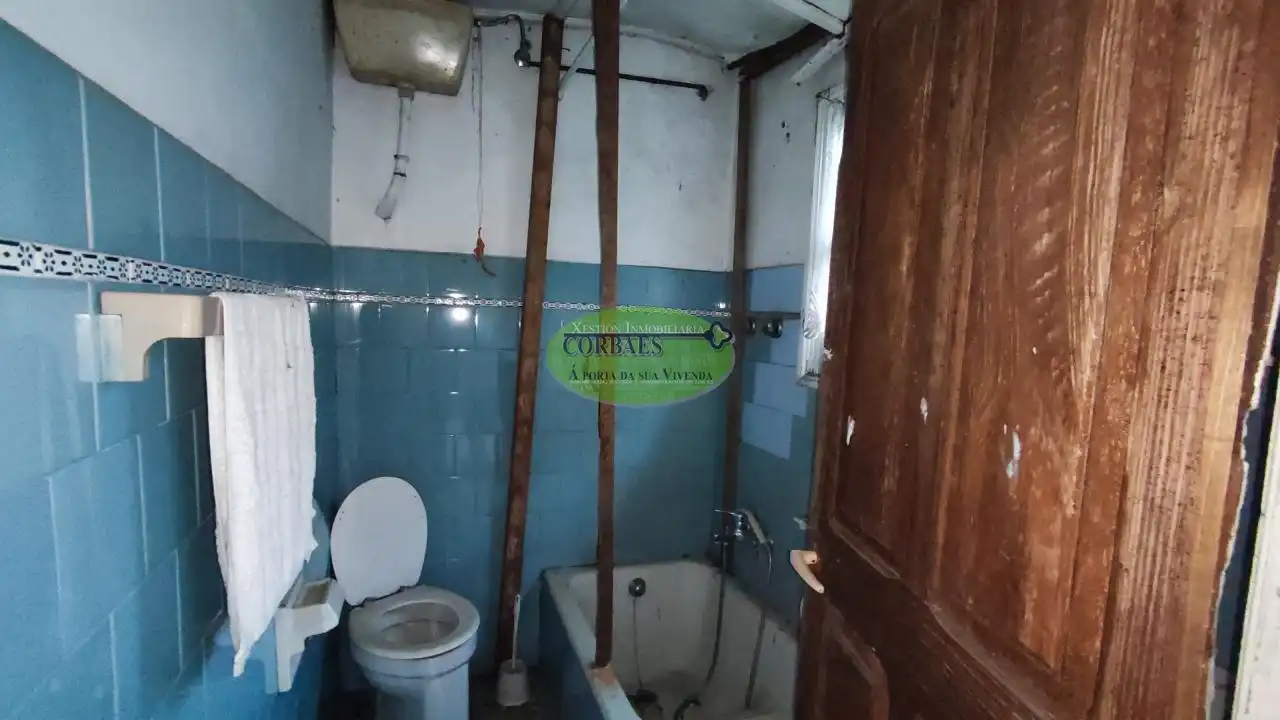 Baño de Casa o chalet en venta en A Arnoia con Calefacción y Jardín privado