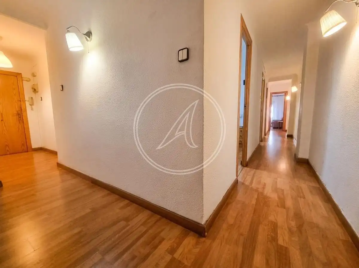 Wohnung zum Verkauf in Alicante / Alacant mit Möbliert