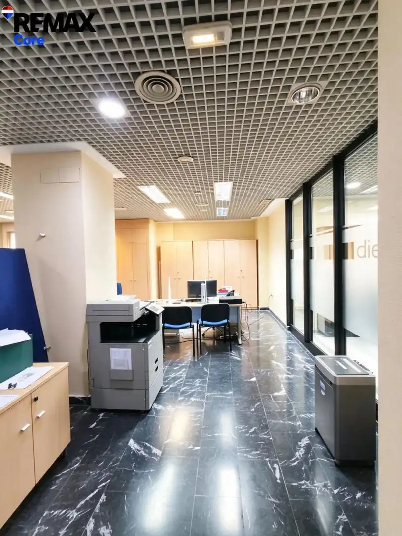 Office space with lift for sale in Casco Antiguo, imagen 27