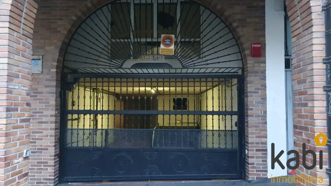 Garage zum Verkauf in Beasain