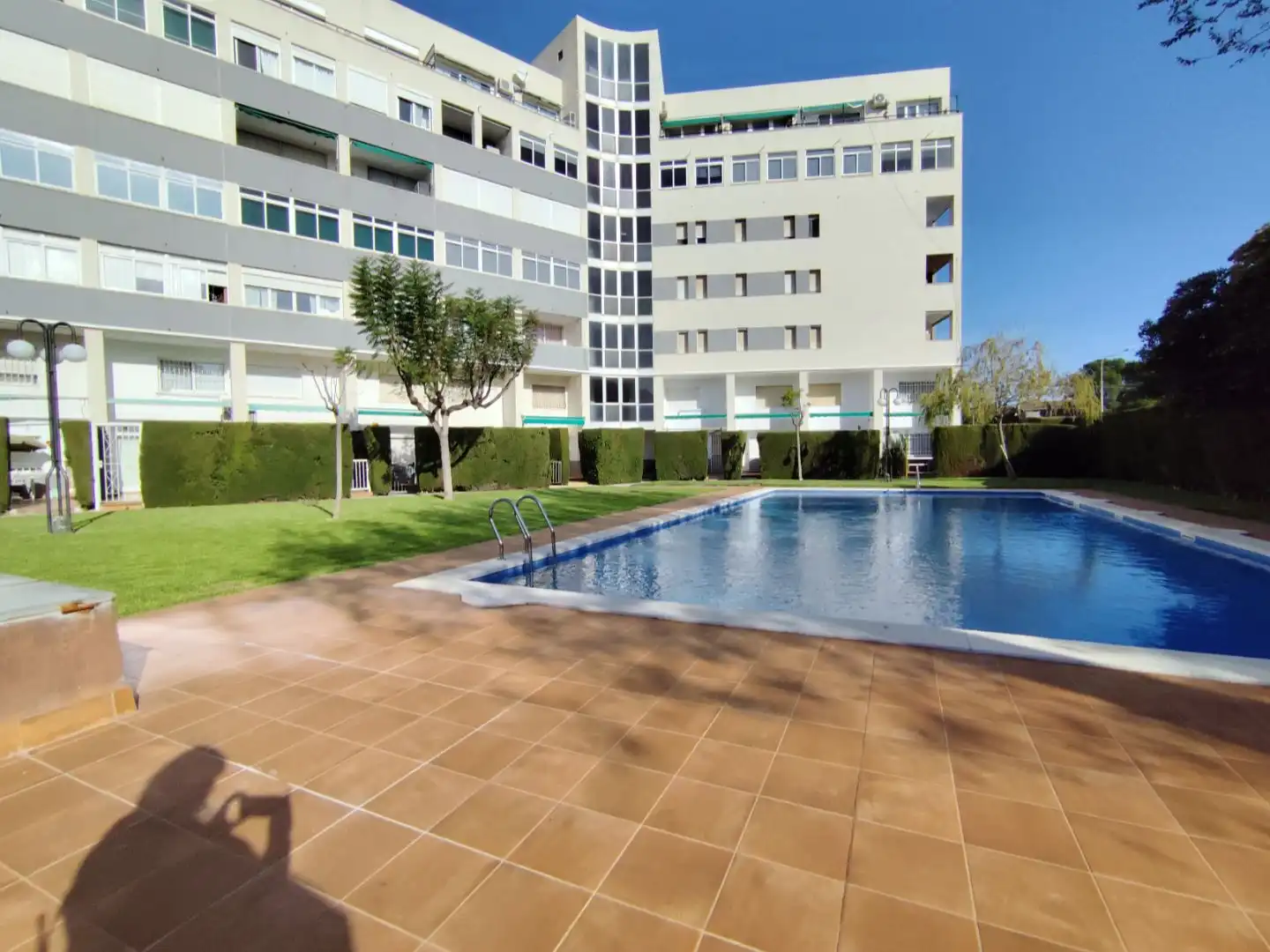 Swimming pool of Flat for sale in Miami Platja