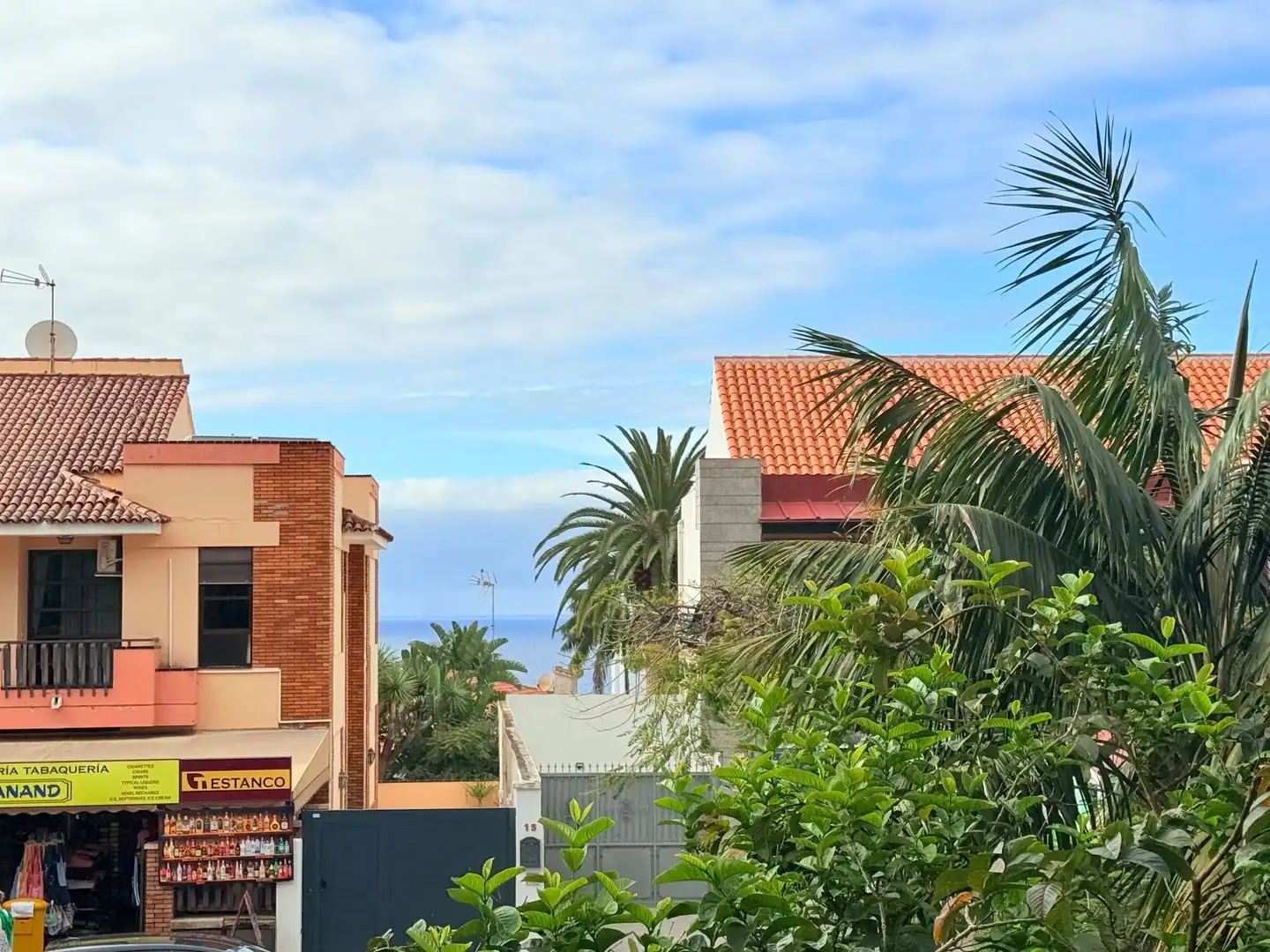 Vista exterior de Estudi en venda en Puerto de la Cruz amb Terrassa i Moblat