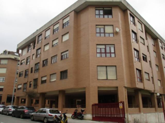 Piso en Venta en C/ José Manuel Fuente El Tarangú en HUCA - La Cadellada