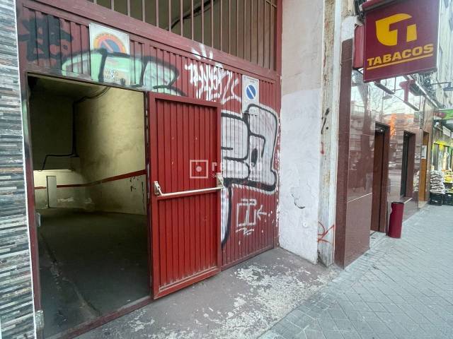 Garaje en Venta en de Carolina Coronado en Pueblo Nuevo