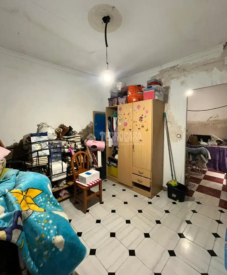 Habitación de Casa adosada en venta en Camas con Terraza