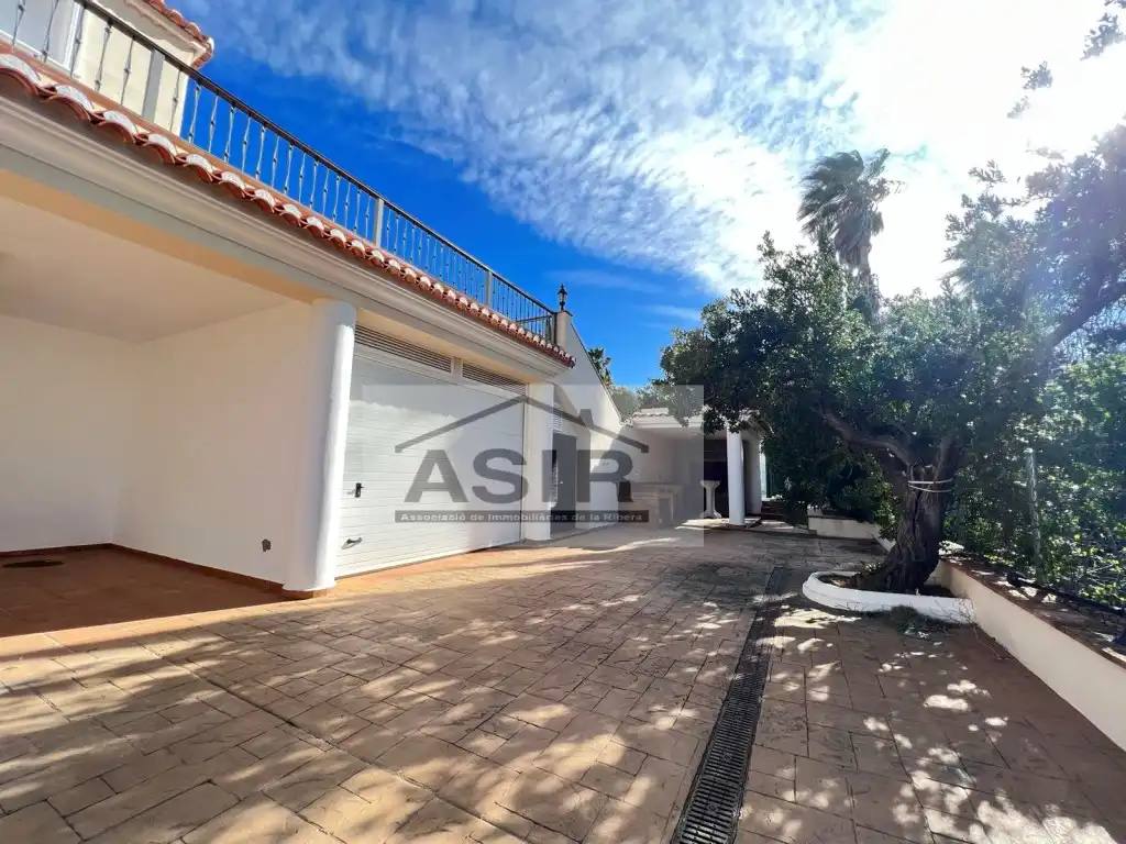 Vista exterior de Casa o chalet en venta en Alzira con Aire acondicionado, Terraza y Piscina
