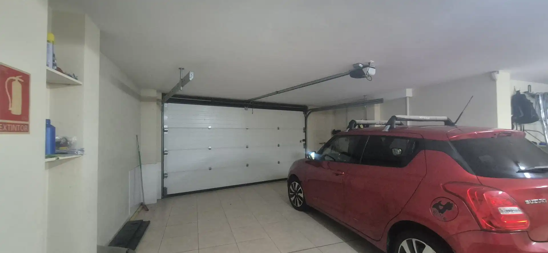 Parking de Casa o chalet en venta en Vigo  con Aire acondicionado, Calefacción y Jardín privado