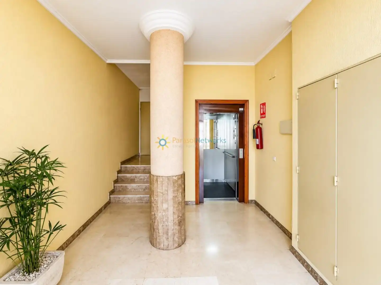Flat for sale in Oliva  with Air Conditioner and Balcony