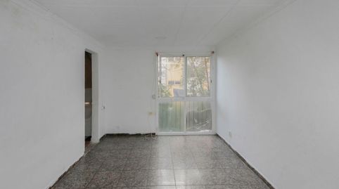 Foto 2 de Piso en venta en Av Rasos de Peguera, Ciutat Meridiana, Barcelona Capital