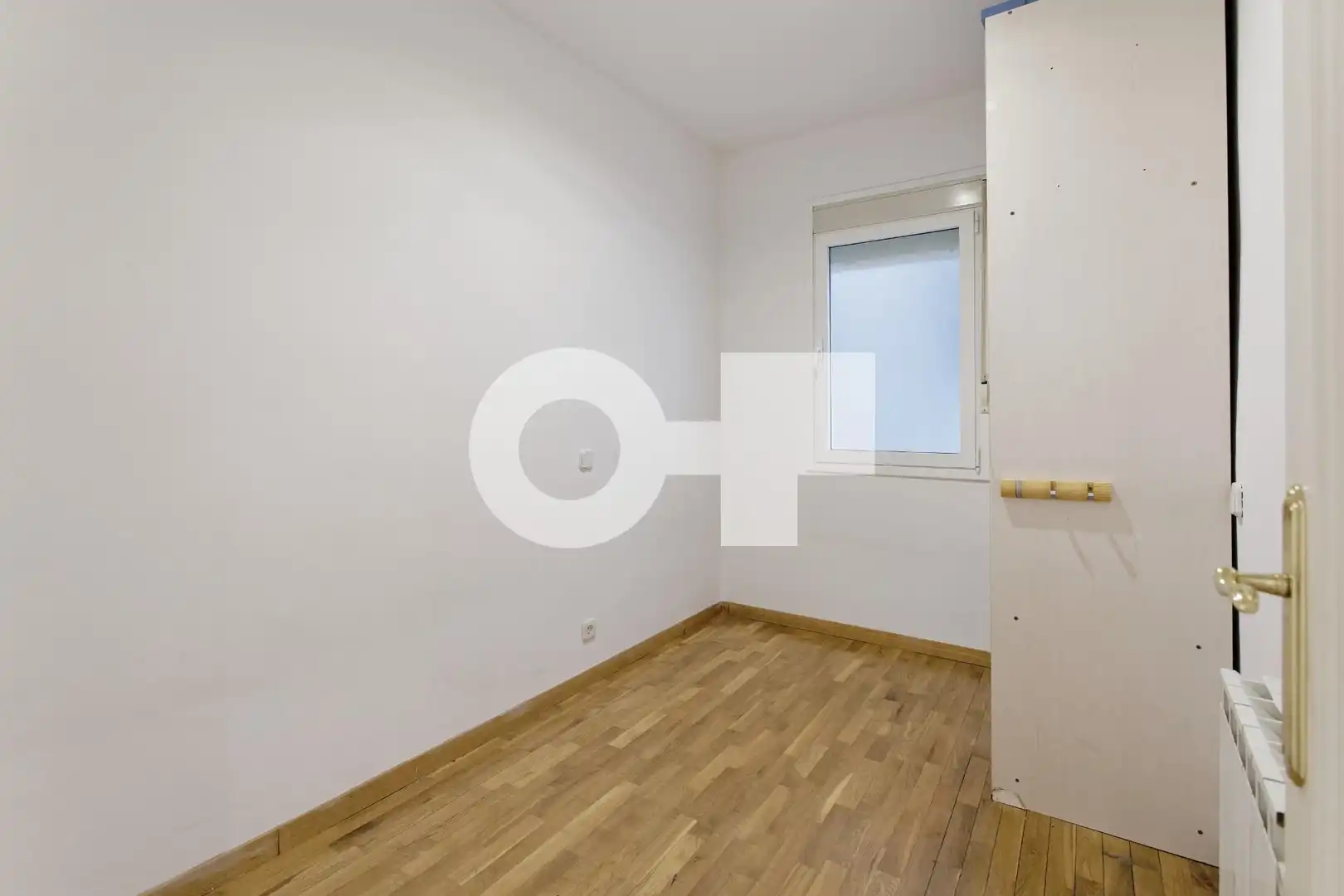 Schlafzimmer von Wohnungen zum Verkauf in Barcelona mit Heizung, Parkett und Alarm