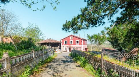 Foto 2 de Casa o chalet en venta en Carretera Santofirme, 11, Llanera, Asturias