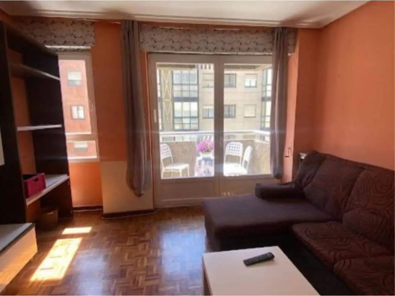 Living room of Flat for rent in Burgos  with Heating, Parquet flooring and Terrace