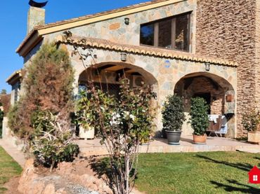 Villa avec balcon à vendre à Alfinach - Los Monasterios