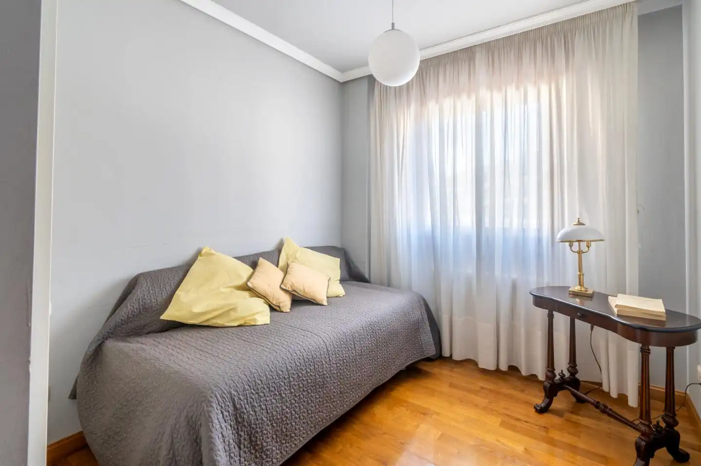 Flat for sale in Felisa Munárriz, Milagrosa