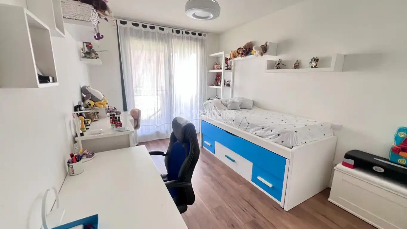 Habitación de Piso en venta en Alcalá de Henares con Terraza
