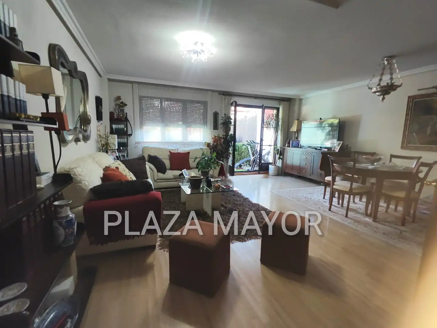 Sala d'estar de Casa o xalet en venda en Salamanca amb Calefacció, Jardí privat i Forn