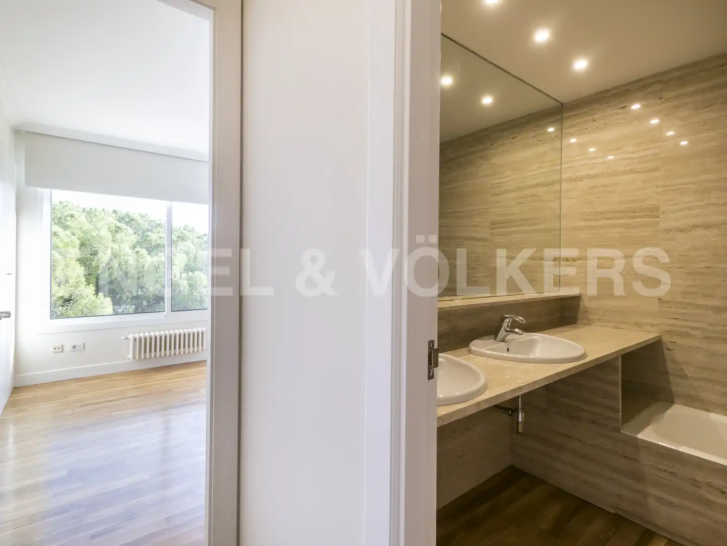 Bathroom of Houses for rent in Barcelona  with Air Conditioner, Heating and Private garden