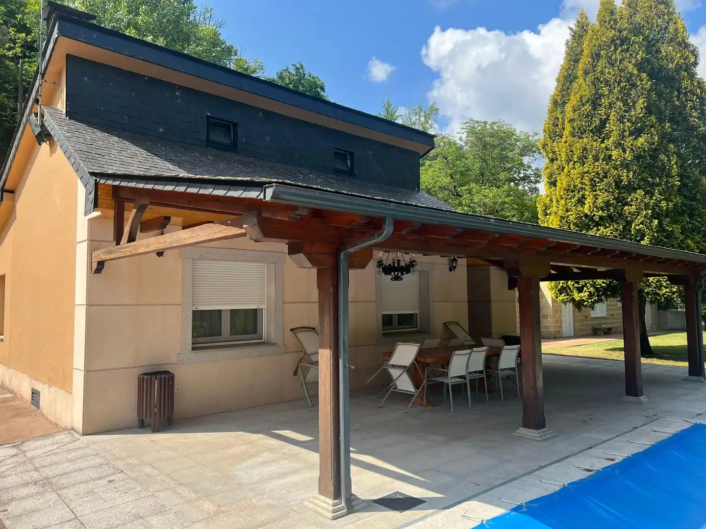 Terrassa de Casa o xalet en venda en Ponferrada amb Jardí privat i Moblat