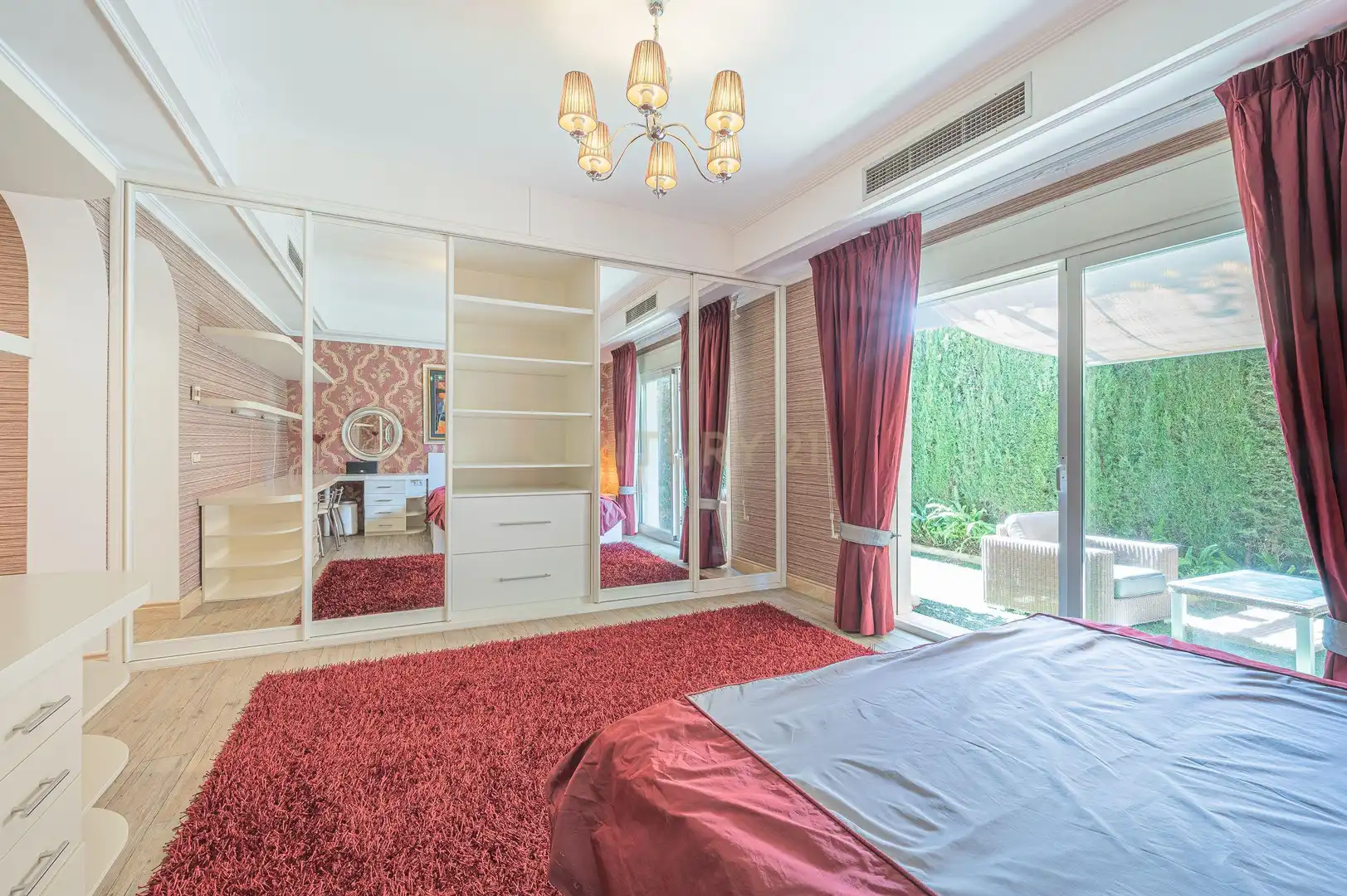 Bedroom of Apartments for rent in Marbella  with Air Conditioner, Private garden and Furnished