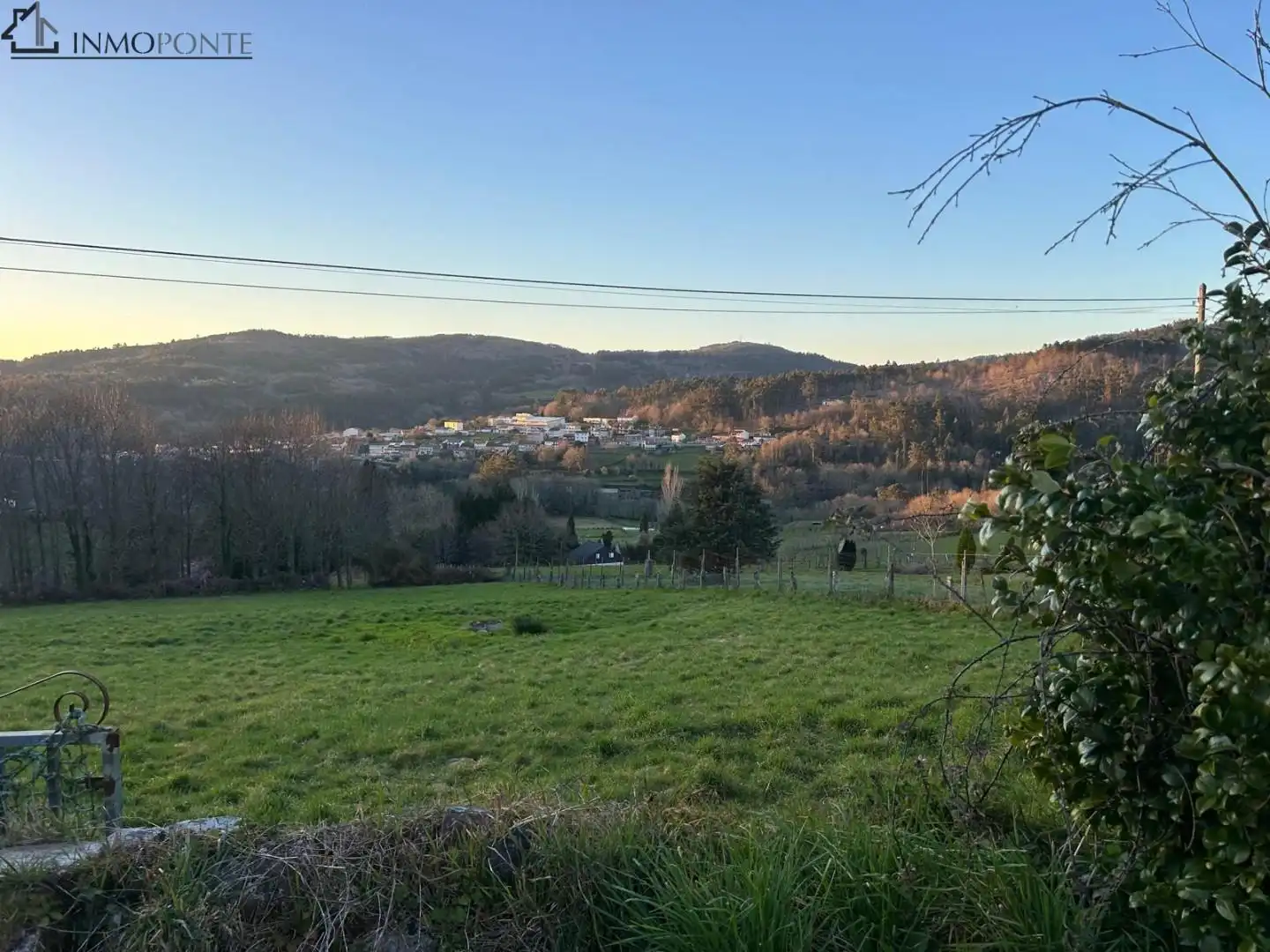 Vista exterior de Casa o xalet en venda en Cerdedo amb Jardí privat i Traster