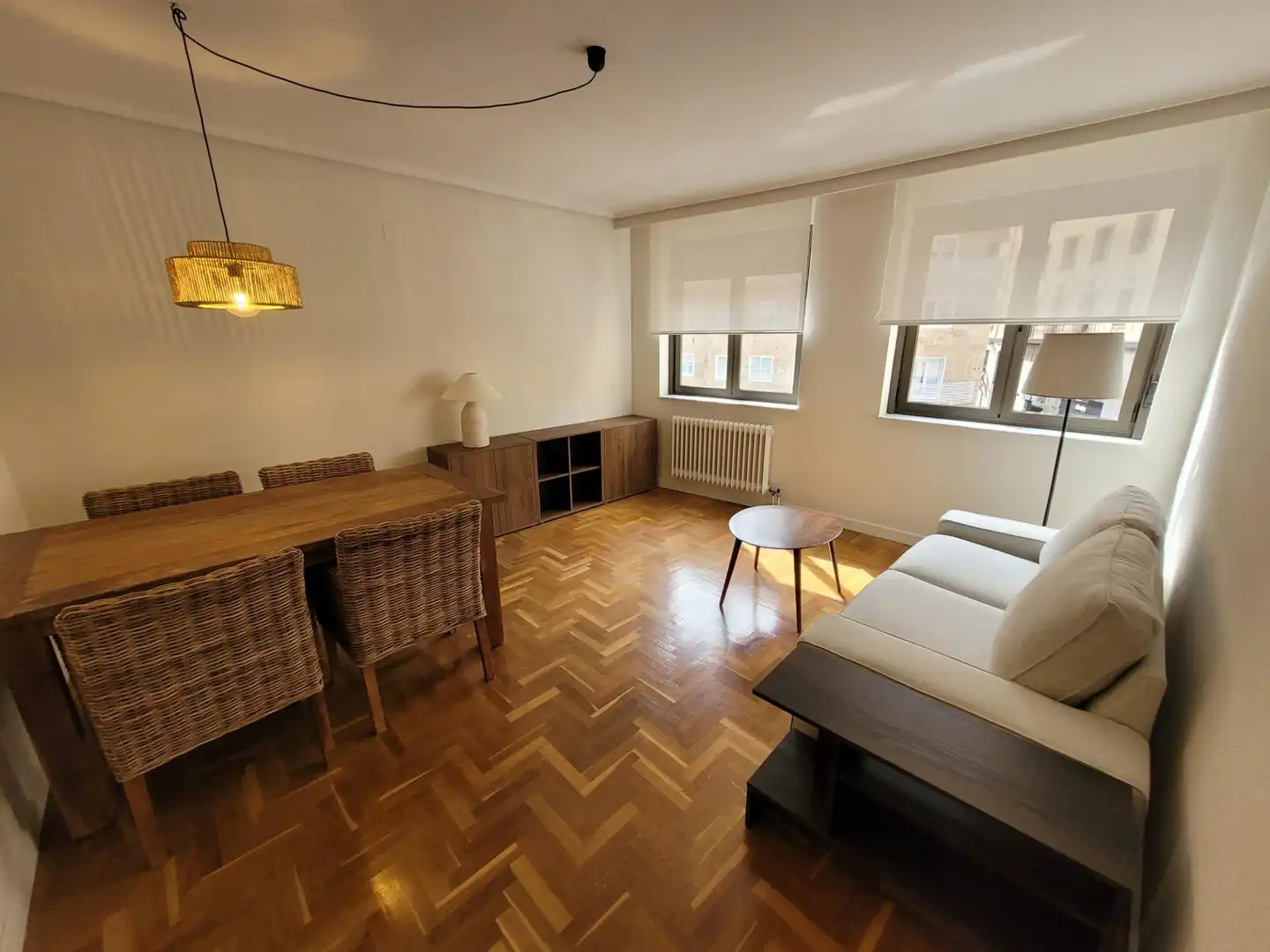 Living room of Apartments for rent in Salamanca  with Heating, Parquet flooring and Furnished