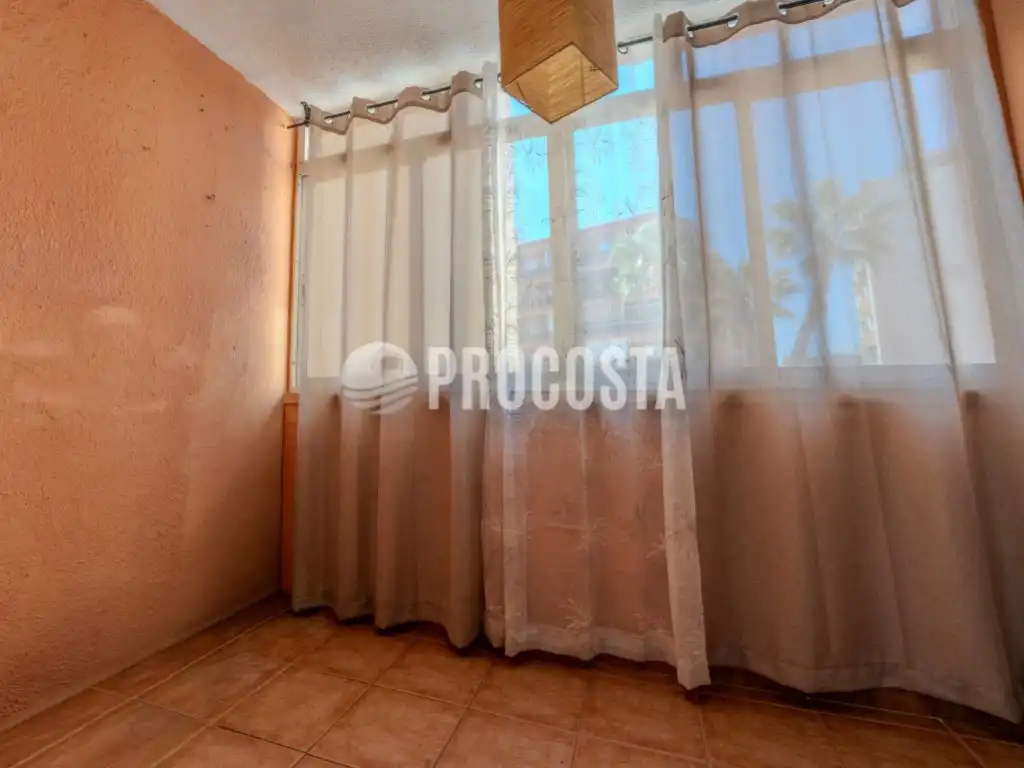 Piso en venta en Calle Dr Alvarez, Almuñecar Centro