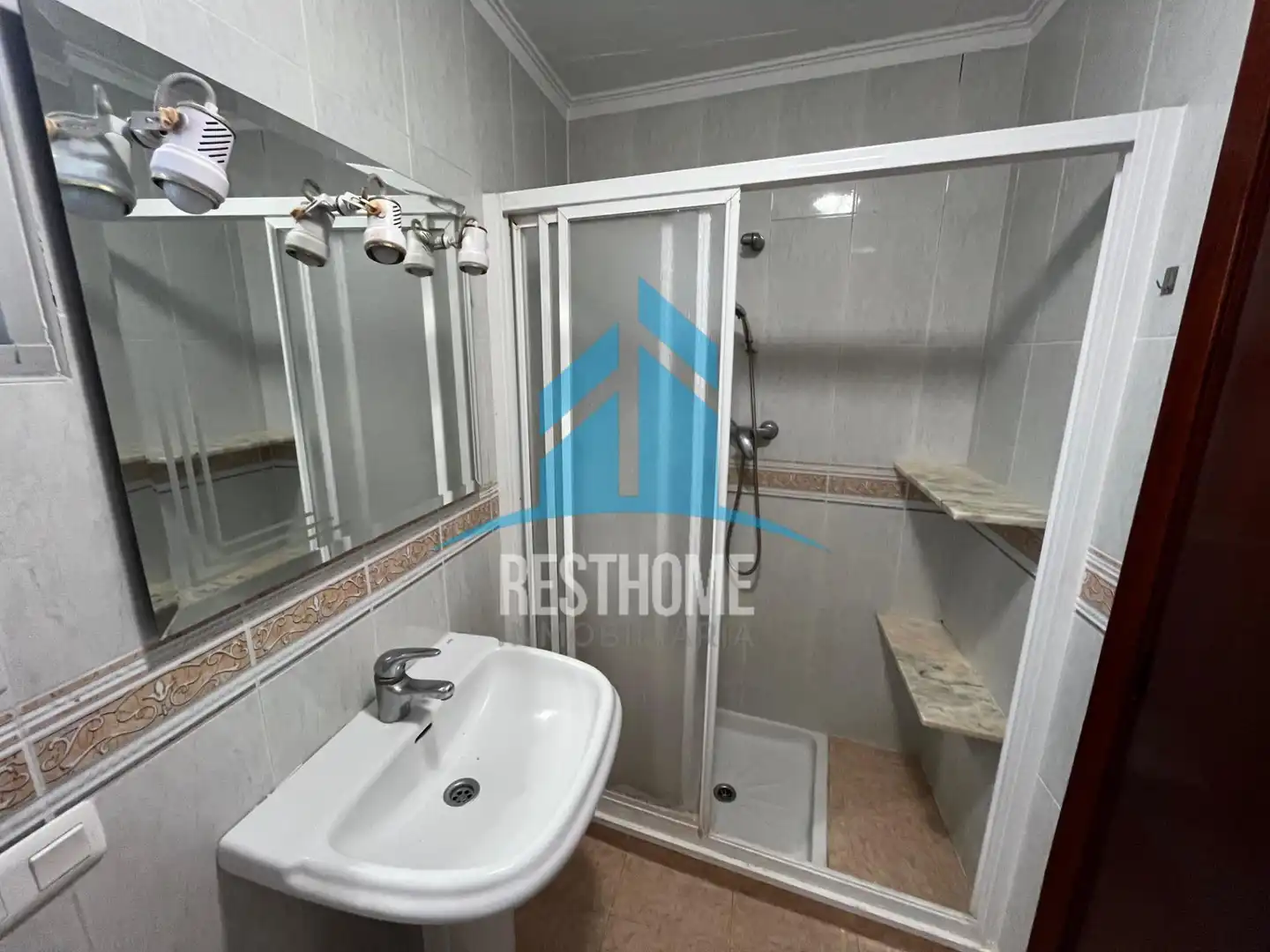 Bathroom of Flat for sale in Cullera