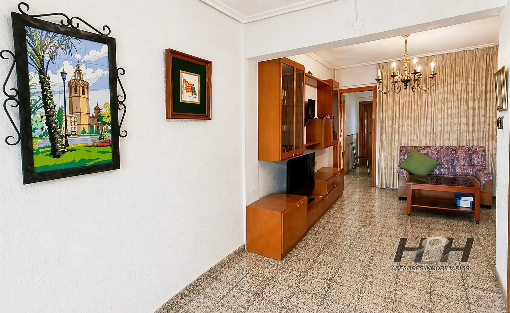 Piso en venta en Burjassot con Balcón