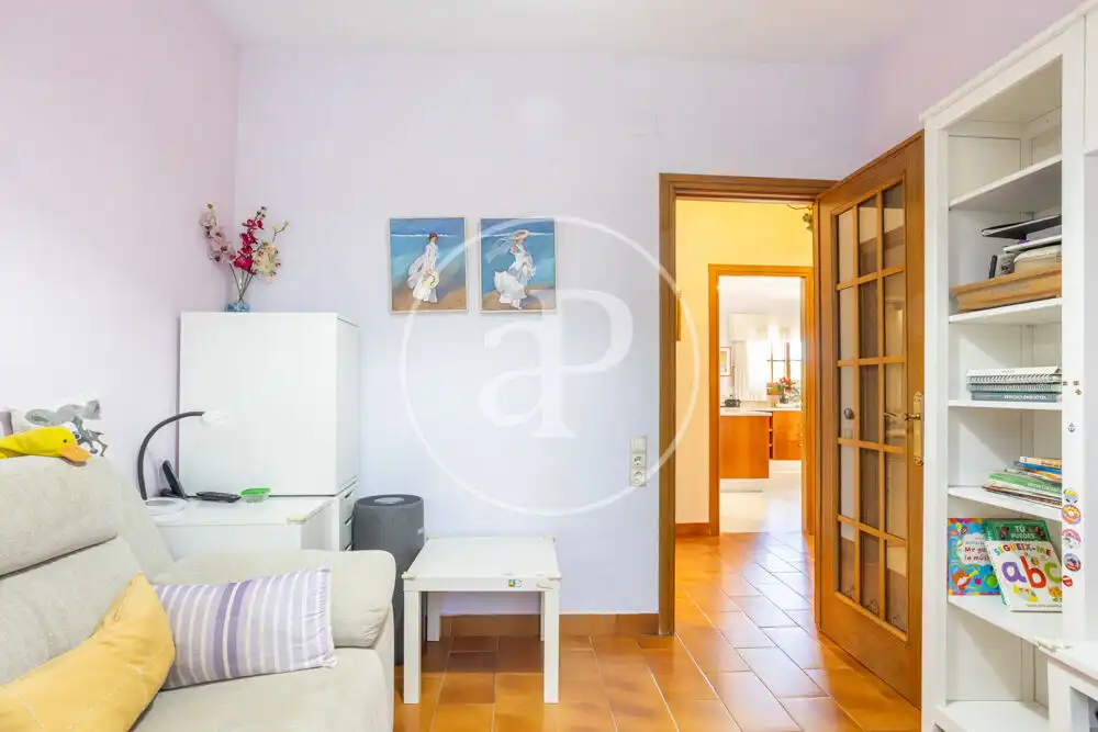Sala de estar de Casa o chalet en venta en Paterna con Aire acondicionado, Calefacción y Jardín privado
