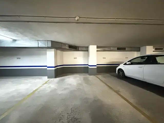 Garaje de alquiler en Carrer d'Alloza, Casco Histórico
