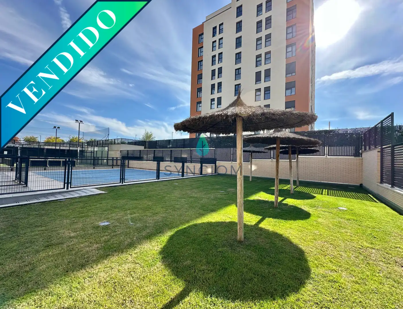 Exterior view of Flat for sale in Madrid  with Heating, Private garden and Parquet flooring