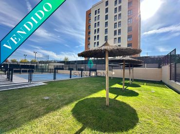 Flat with pool for sale in Calle Cerro del Campo